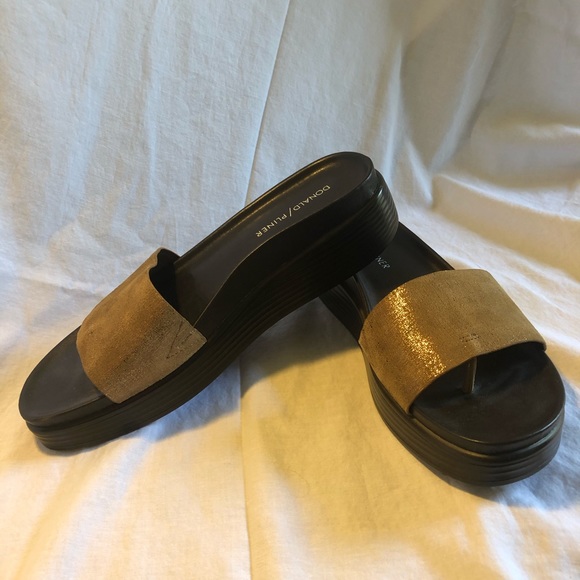 donald pliner fiji slide sandal